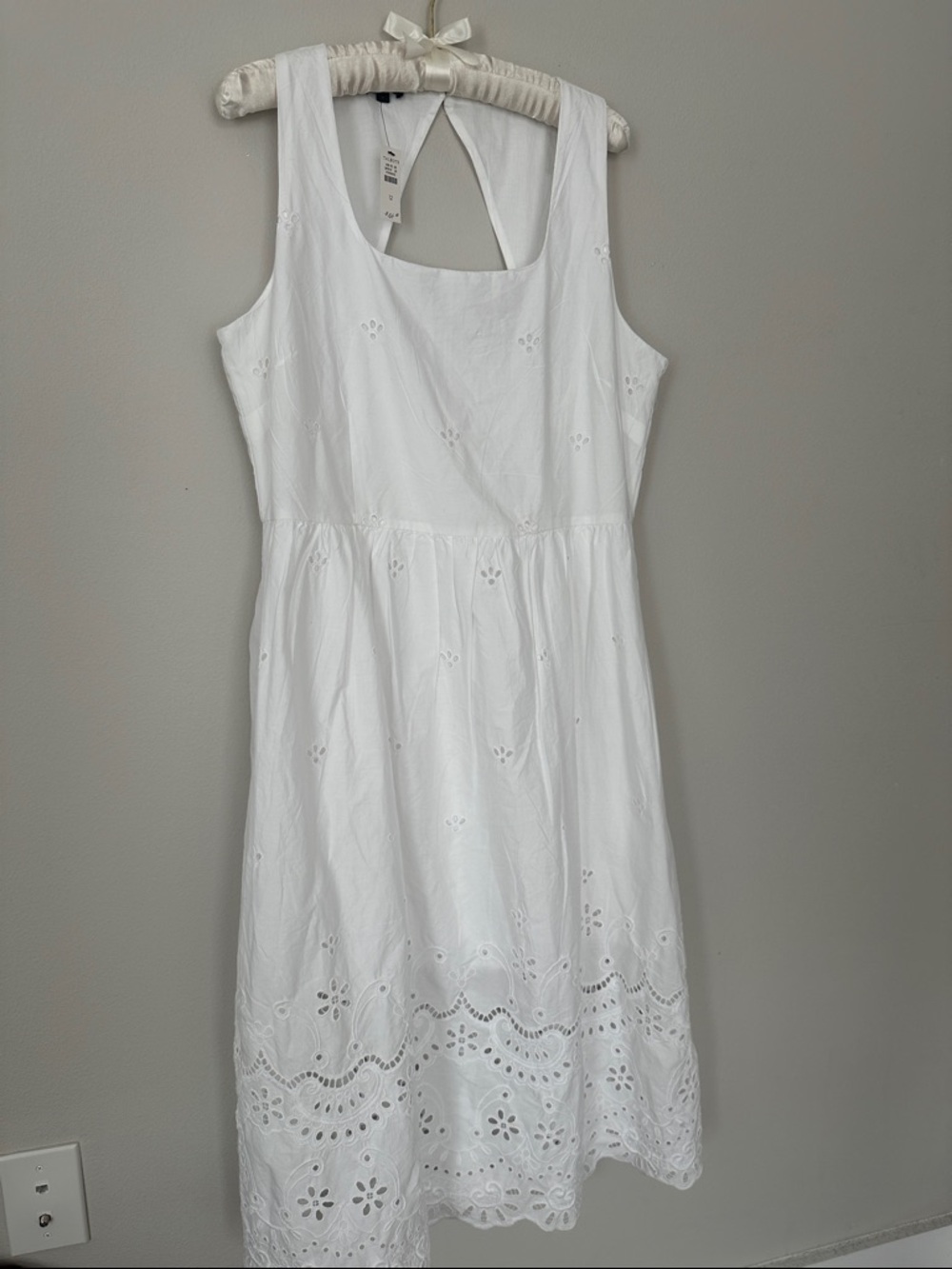 NWT Stunning Talbots White Eyelet Midi Dress - Picture 3 of 16